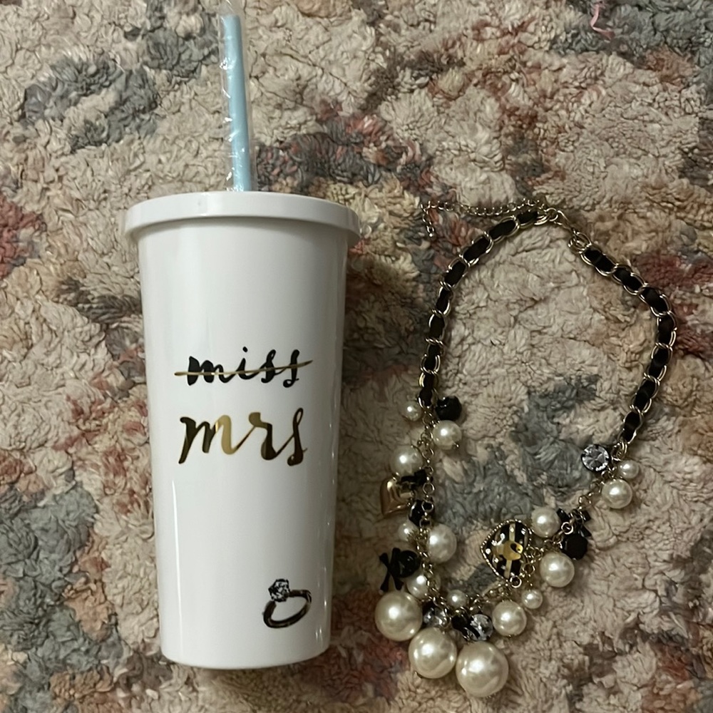 NWOT Kate Spade Miss to Mrs Tumbler + costume  necklace to match